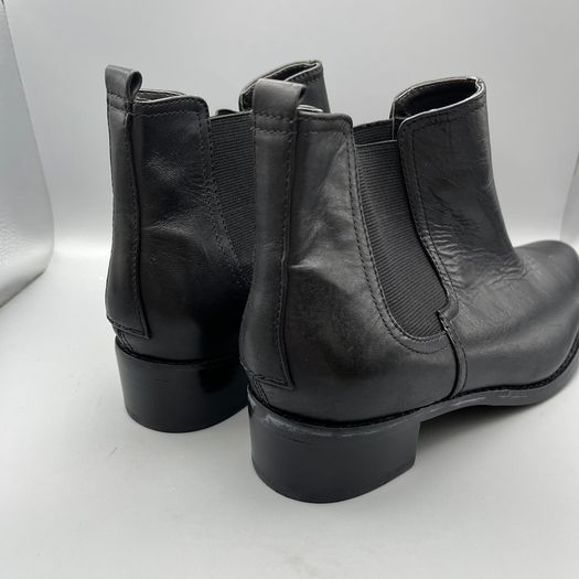Autograph Womens Leather Pull-On Chelsea Boots - SZ 5.5 BNWT