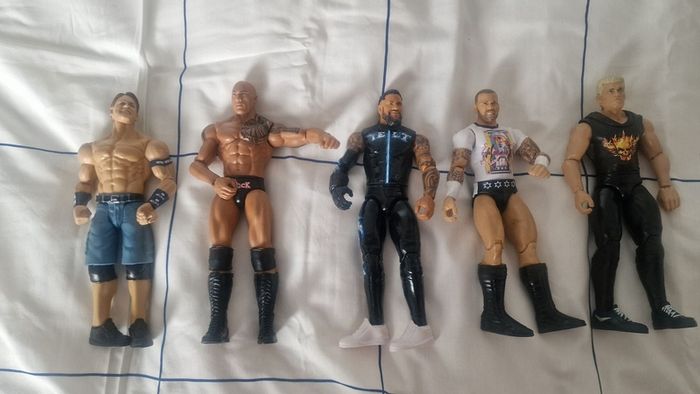WWE Action Figure Bundle 5 Figures