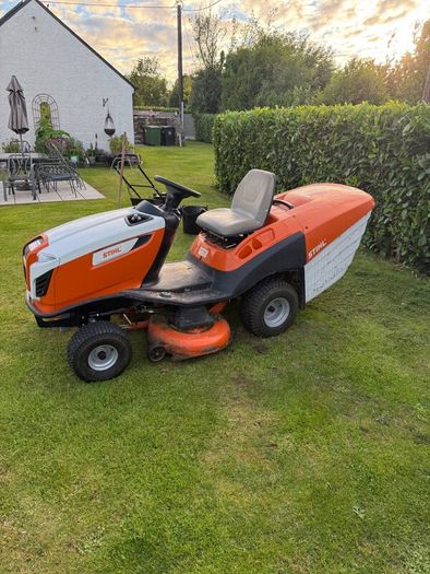 Ride on lawn mower