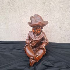 Large baby statue plaster possible to post