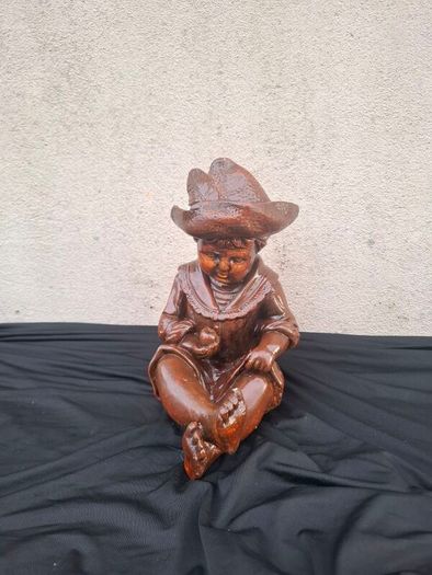 Large baby statue plaster possible to post