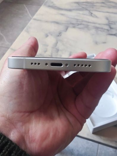 iPhone 14 starlight