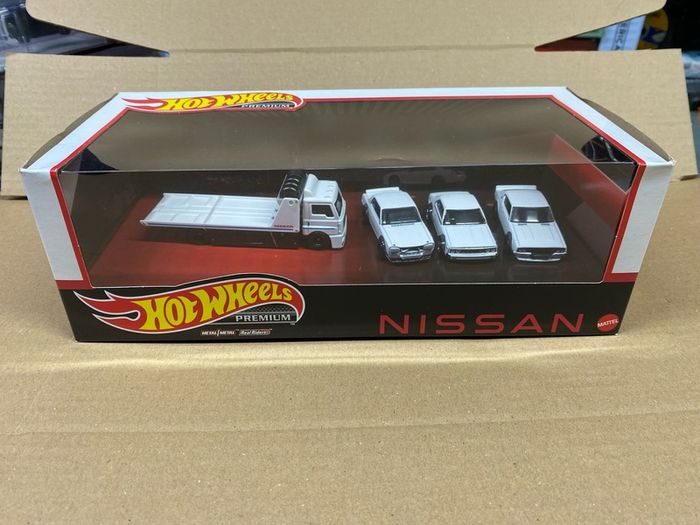 Nissan Diorama Premium Set Hot Wheels