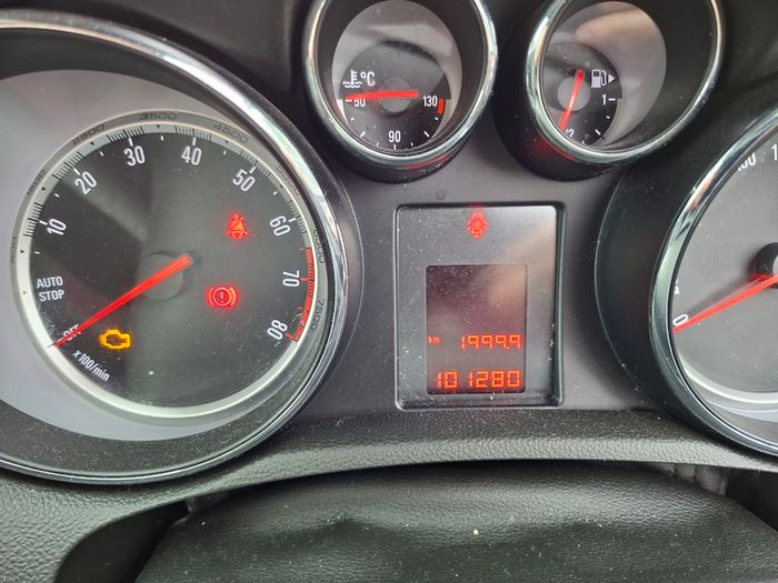 Motor car