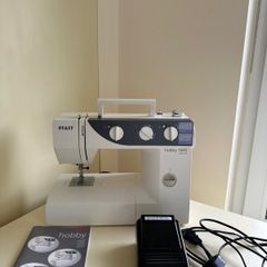 PFAFF HOBBY 1042 Sewing Machine for sale