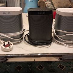 Sonos play 1 speakers x 3