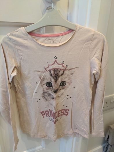 Girls long sleeved top
