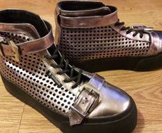 Ladies metallic platform boots size uk36