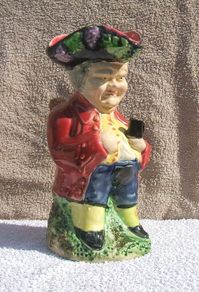 A large vintage toby jug by Shorter & Son Ltd (1930's to 1950's). 10.75" height (27cm)