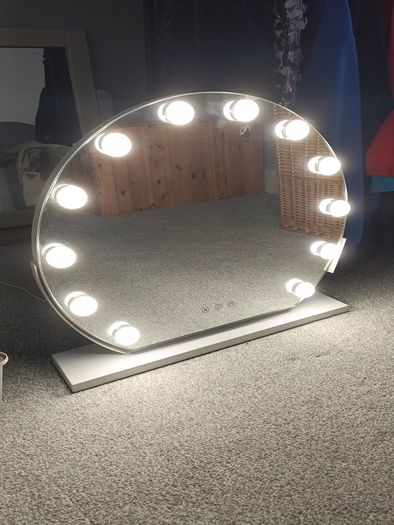 Hollywood Mirror