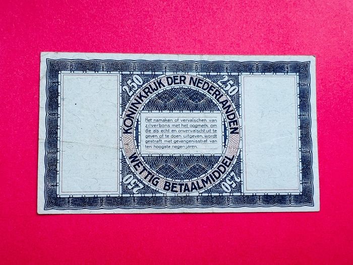 Netherlands   2,50 GULDEN . 1938. Pick  62