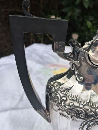 James Dixon Sterling Silver Claret Jug(1899 433 grams)