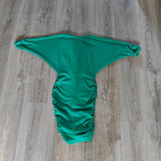 Green dress size 8