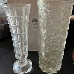 2 Retro Vases