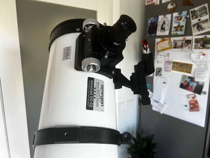 Omegon Advanced 150EQ Reflector Telescope, Like New