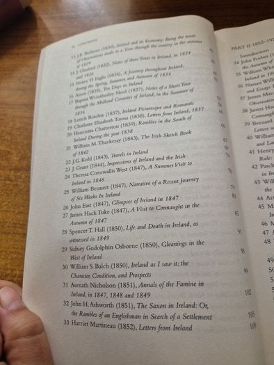 First Edition. The Tourist's Gaze: Travellers to Ireland, 1800-2000. Cork University Press.