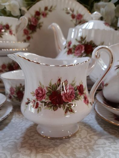 Vintage Paragon " English Rose" tea set