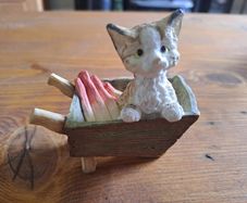 Kitten Tales Figurine 1999