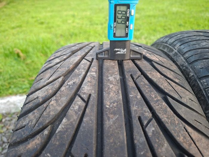 18" Vw Alloys with tyres