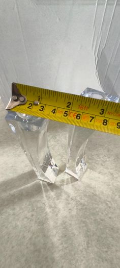 4 DIFFERENT ITMES- 1- Waterford Vintage Glandore Footed Candy Dish/ Compote 38.00 euro. 2- Set of 2 tipperary Vintage crystal Glass Coasters 18.00 euro. 3- Dublin Crystal bud vase 12.00 euro. 4- Nambe Lead Crystal Kissing Candle Sticks New 7 Inches Tall 1