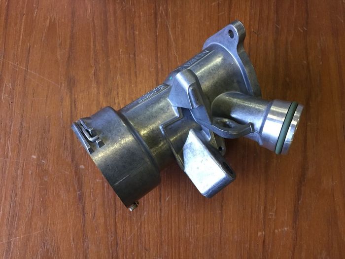 EGR Housing  Mercedes OM646 engine