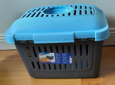 Trixie cat carrier, brand new