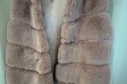 New Sleeveless Fur Hoodie / Gilet Jacket