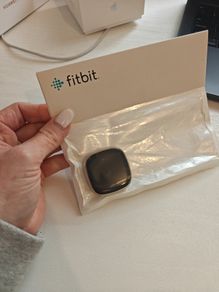 Fitbit versa 4