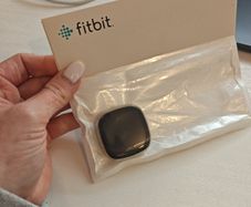 Fitbit versa 4