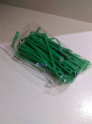 13 cm Plastic Plant Support, Reusable x 80