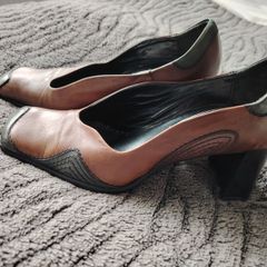 Brown Sofia Renier Shoes  Size 5