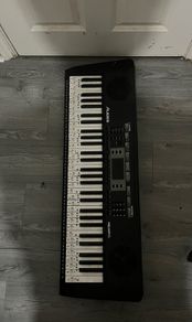piano keyboard instrument -works 100%