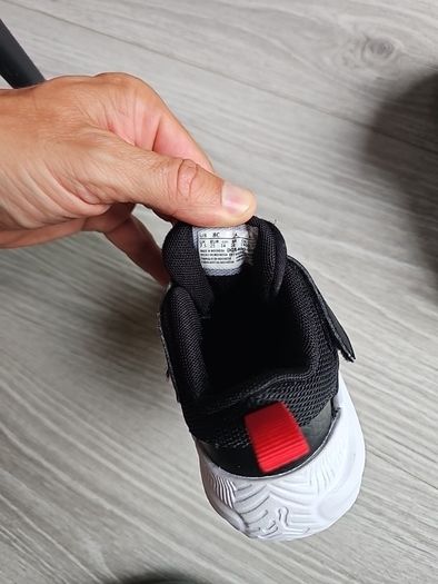 Infant boys Jordan trainers