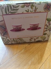 Set of Lily and Lotus cups and saucers