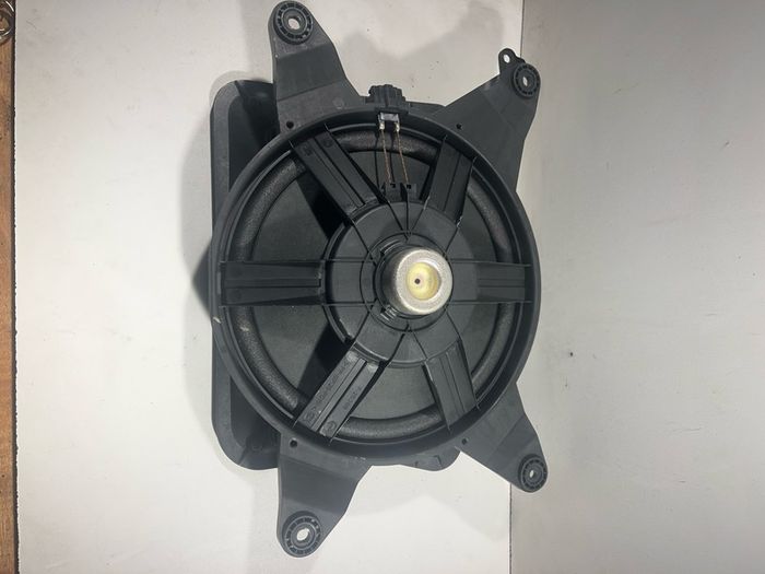 AUDI A6 4G C7 2012 Rear Subwoofer Speaker OEM 4G5035412 A3l3b38g