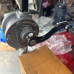 Hand rotary pump
