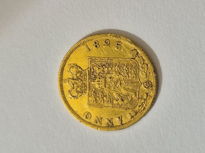 1825 - King George IV Half (1/2) Gold Sovereign - Very Rare.