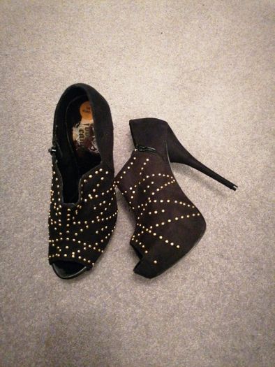 Ladies platform shoe