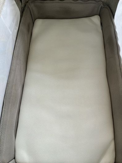 Snuz pod 4 Bedside cot