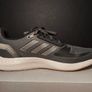 Adidas Runners Size 8.5 Image 4