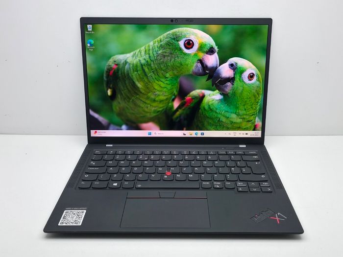Lenovo ThinkPad X1 Carbon Gen 9- Core i7(11gen)/ 16GB RAM/ 512GB/ 4K screen Laptop