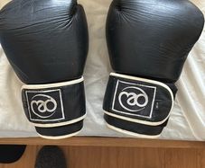 Real Leather 14 oz boxing gloves.
