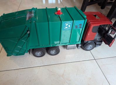 Amazing garbage Truck with bins