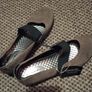 Ladies Shoes Size: 7 Image 2