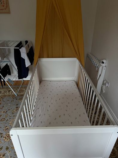 White Cot bed