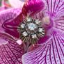 Antique Art Deco 18ct Gold and  Diamond Daisy Ring Image 2