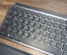 Logitech Keyboard MX Keys S + MX Palm Rest