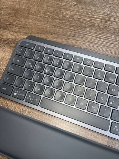 Logitech Keyboard MX Keys S + MX Palm Rest