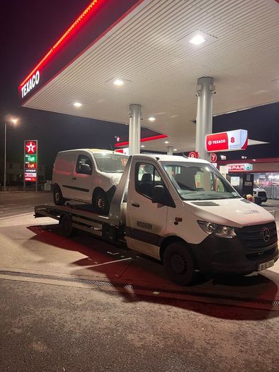 Recovery towing service