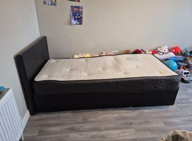 Ottoman Single Bed